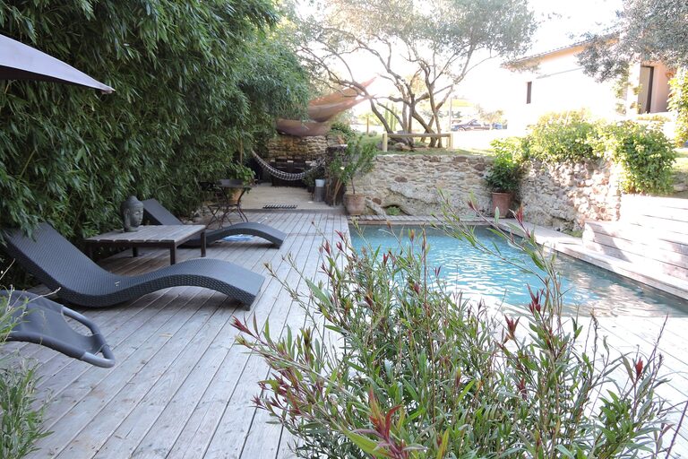 Entretien de piscine et eau claire